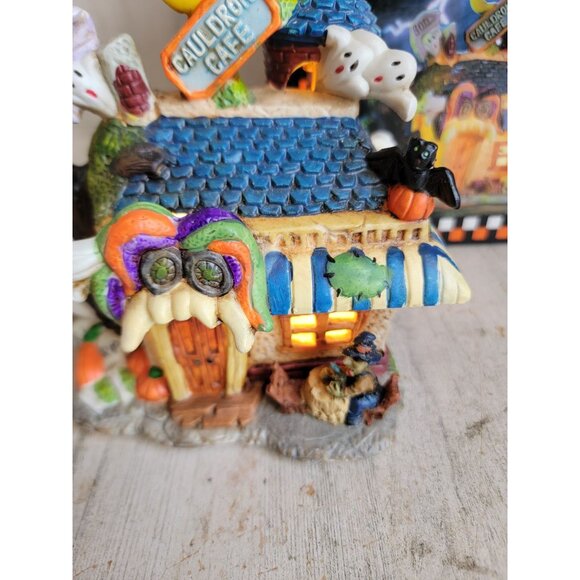 Spooky Hollow cauldron Cafe ceramic vintage Halloween village accessory - Picture 4 of 9